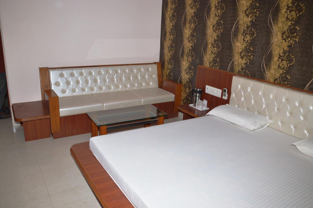 Hotel Panigrahan Біканер Екстер'єр фото
